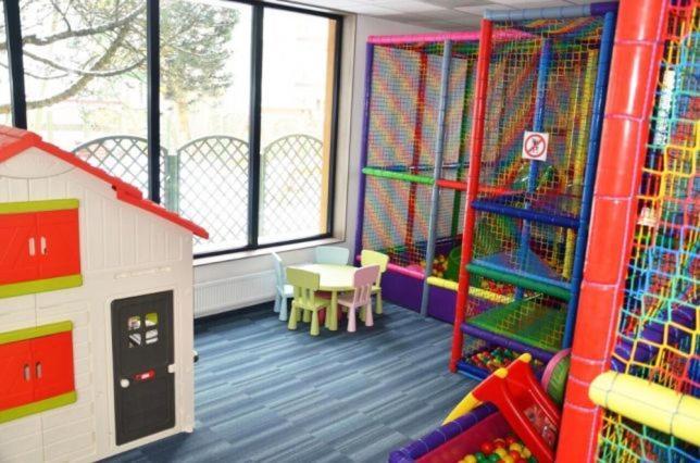 Apartamentyprzymorzu 010 Z Basenem Tarasem I Ogrodkiem Kołobrzeg Esterno foto